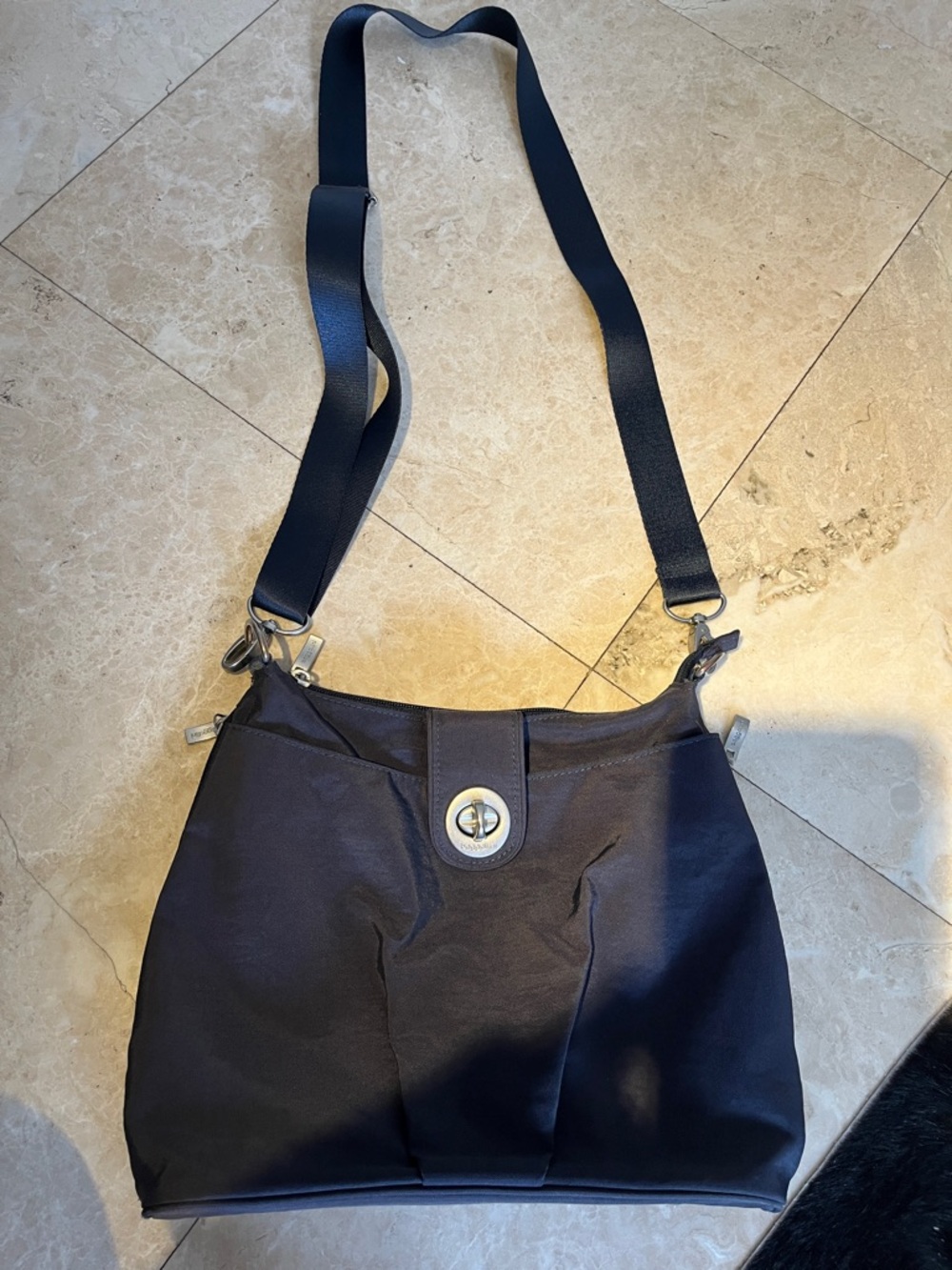 Navy blue Baggallini Crossbody Shoulder Bag with Turn-Lock Closure